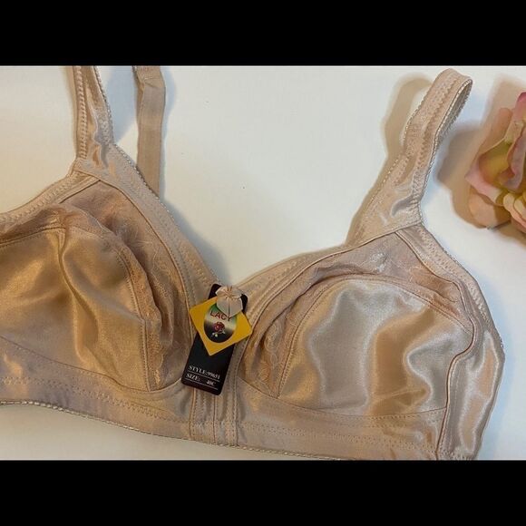 💐Lacy assorted embroidery floral print B… - Picture 8 of 9